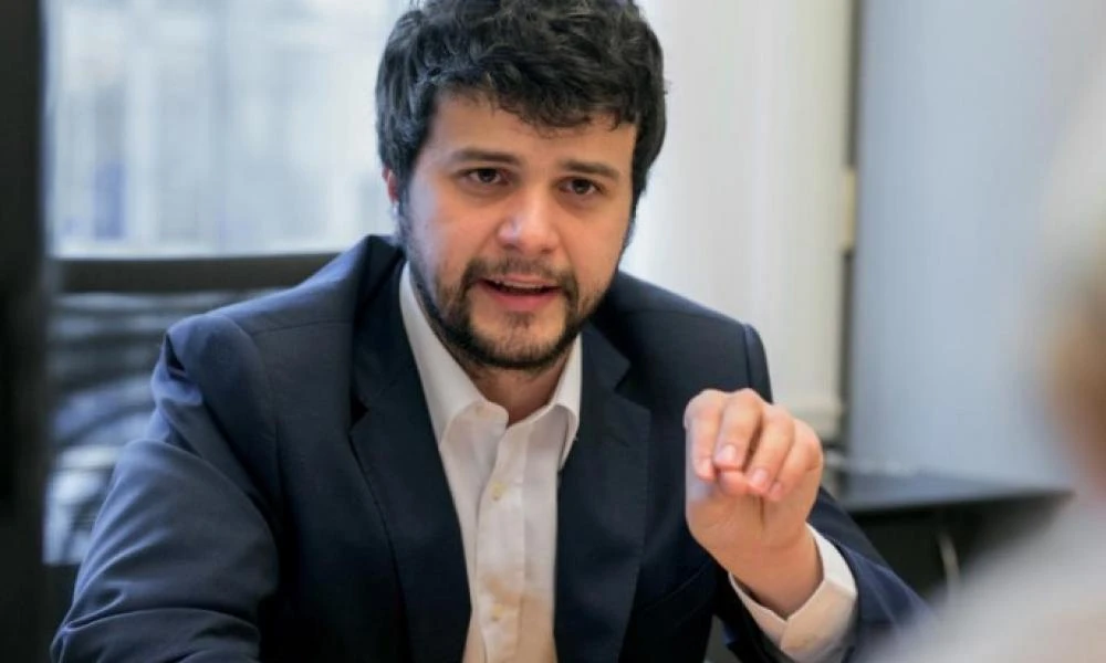 "Έδωσε" ονόματα Ευρωβουλευτών η Καϊλή: Ποιος είναι ο 36χρονος "καίει" με την κατάθεσή της